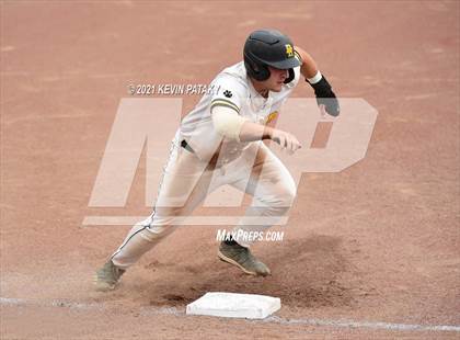 Thumbnail 1 in Avon vs. Daniel Hand (CIAC Class L Semifinal) photogallery.