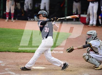 Thumbnail 3 in Avon vs. Daniel Hand (CIAC Class L Semifinal) photogallery.