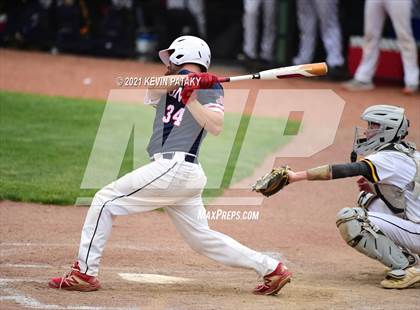 Thumbnail 3 in Avon vs. Daniel Hand (CIAC Class L Semifinal) photogallery.