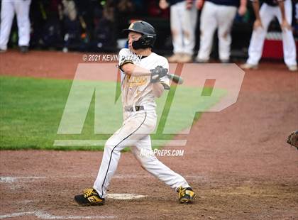 Thumbnail 2 in Avon vs. Daniel Hand (CIAC Class L Semifinal) photogallery.