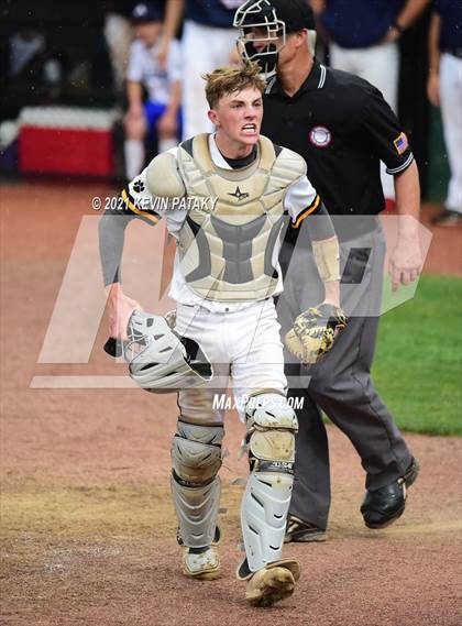 Thumbnail 1 in Avon vs. Daniel Hand (CIAC Class L Semifinal) photogallery.