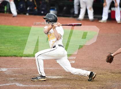 Thumbnail 2 in Avon vs. Daniel Hand (CIAC Class L Semifinal) photogallery.