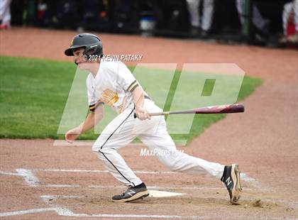 Thumbnail 1 in Avon vs. Daniel Hand (CIAC Class L Semifinal) photogallery.
