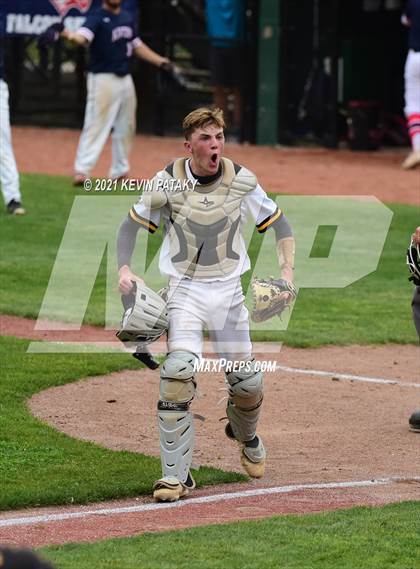 Thumbnail 2 in Avon vs. Daniel Hand (CIAC Class L Semifinal) photogallery.