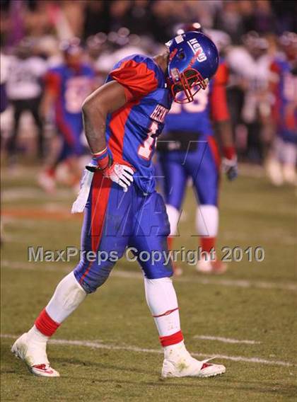 Thumbnail 2 in Battlefield vs. Hermitage (VHSL Group 3A Division 6 Final) photogallery.