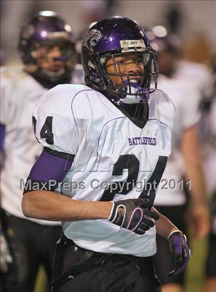 Thumbnail 2 in Battlefield vs. Hermitage (VHSL Group 3A Division 6 Final) photogallery.