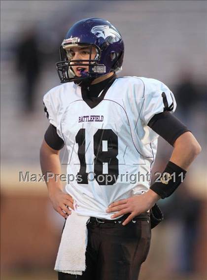 Thumbnail 2 in Battlefield vs. Hermitage (VHSL Group 3A Division 6 Final) photogallery.