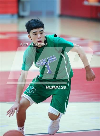 Thumbnail 1 in Corcoran vs Highland (Arvin Tournament) photogallery.