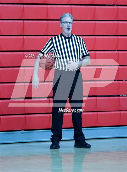 Thumbnail 1 in Corcoran vs Highland (Arvin Tournament) photogallery.