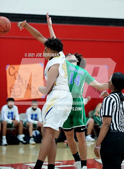 Thumbnail 2 in Corcoran vs Highland (Arvin Tournament) photogallery.