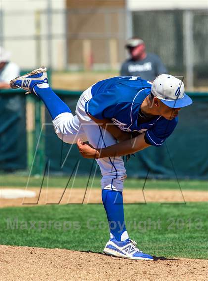 Thumbnail 1 in Gahr @ Huntington Beach photogallery.