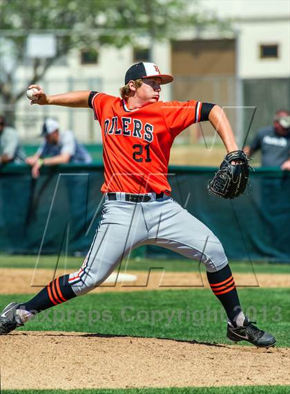 Thumbnail 2 in Gahr @ Huntington Beach photogallery.