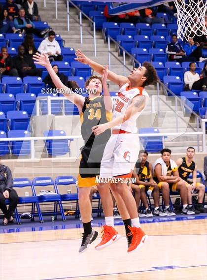 Thumbnail 1 in Brennan @ Brandeis photogallery.