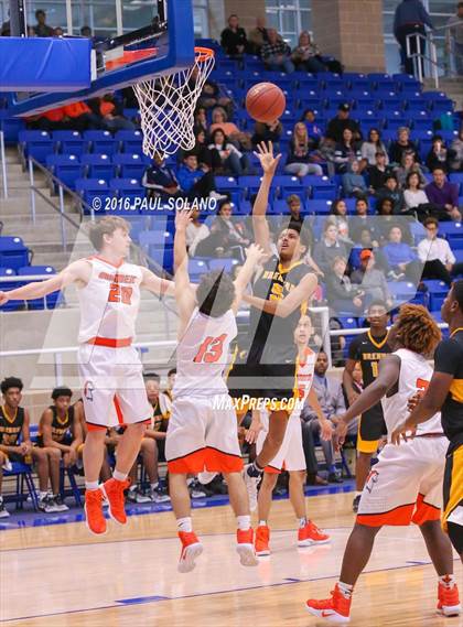Thumbnail 3 in Brennan @ Brandeis photogallery.