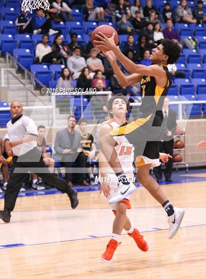 Thumbnail 1 in Brennan @ Brandeis photogallery.