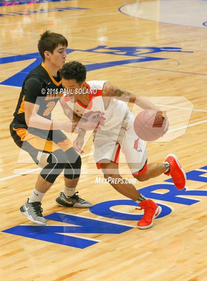 Thumbnail 3 in Brennan @ Brandeis photogallery.