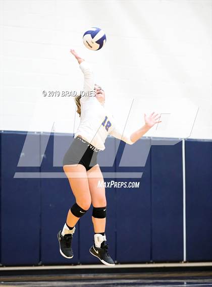 Thumbnail 3 in Donelson Christian Academy @ Franklin Road Academy (TSSAA  DII-A Region Quarterfinal) photogallery.