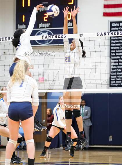 Thumbnail 2 in Donelson Christian Academy @ Franklin Road Academy (TSSAA  DII-A Region Quarterfinal) photogallery.