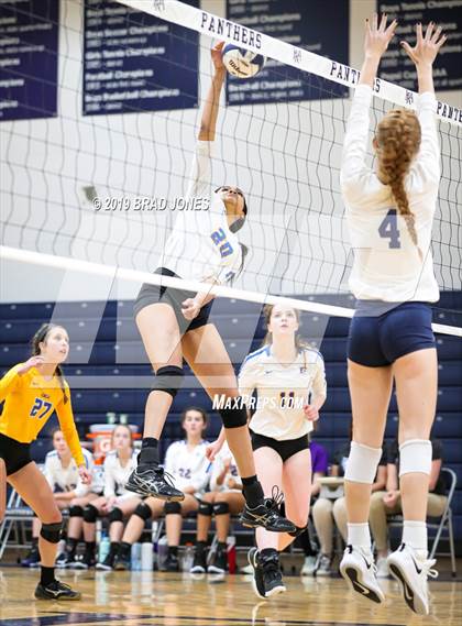 Thumbnail 2 in Donelson Christian Academy @ Franklin Road Academy (TSSAA  DII-A Region Quarterfinal) photogallery.