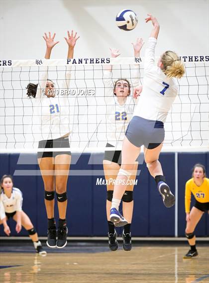 Thumbnail 3 in Donelson Christian Academy @ Franklin Road Academy (TSSAA  DII-A Region Quarterfinal) photogallery.