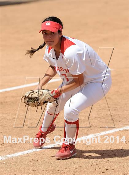 Thumbnail 1 in Royal vs Mater Dei (Woodbridge Tournament) photogallery.