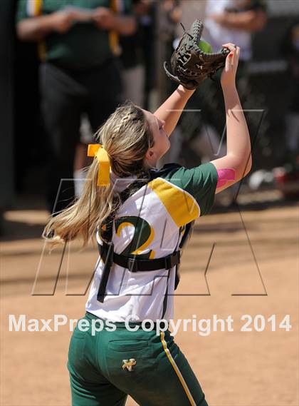 Thumbnail 2 in Royal vs Mater Dei (Woodbridge Tournament) photogallery.