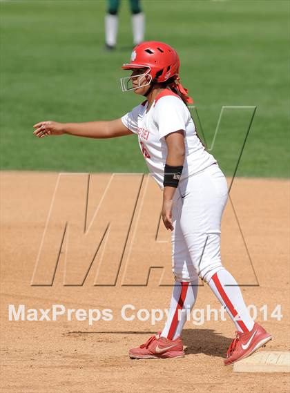 Thumbnail 3 in Royal vs Mater Dei (Woodbridge Tournament) photogallery.