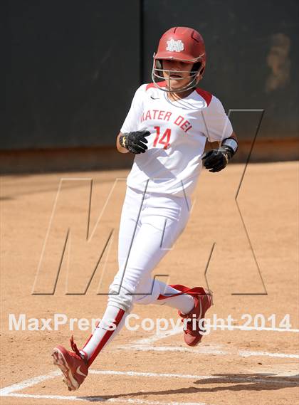 Thumbnail 1 in Royal vs Mater Dei (Woodbridge Tournament) photogallery.