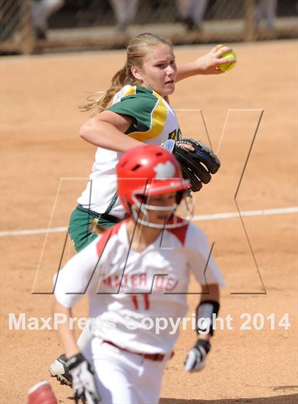 Thumbnail 1 in Royal vs Mater Dei (Woodbridge Tournament) photogallery.