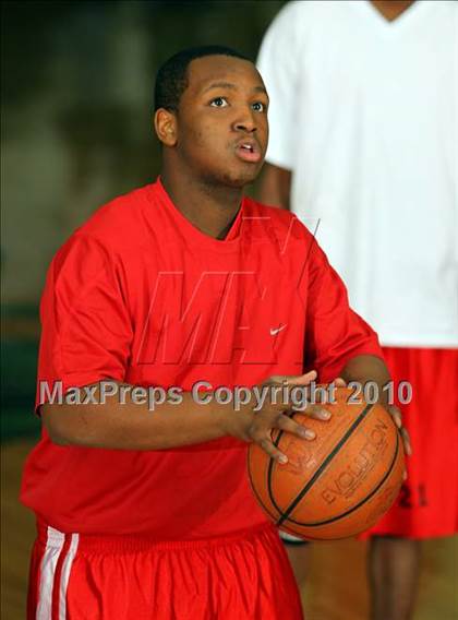 Thumbnail 3 in Calhoun County v Sound Doctrine Christian Academy (Lake Marion Invitational 2010) photogallery.