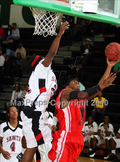 Thumbnail 2 in Calhoun County v Sound Doctrine Christian Academy (Lake Marion Invitational 2010) photogallery.