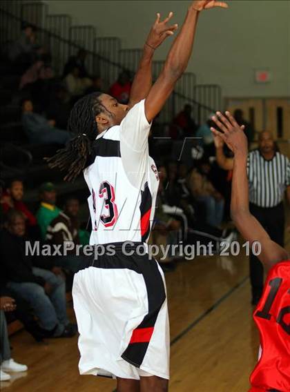 Thumbnail 2 in Calhoun County v Sound Doctrine Christian Academy (Lake Marion Invitational 2010) photogallery.