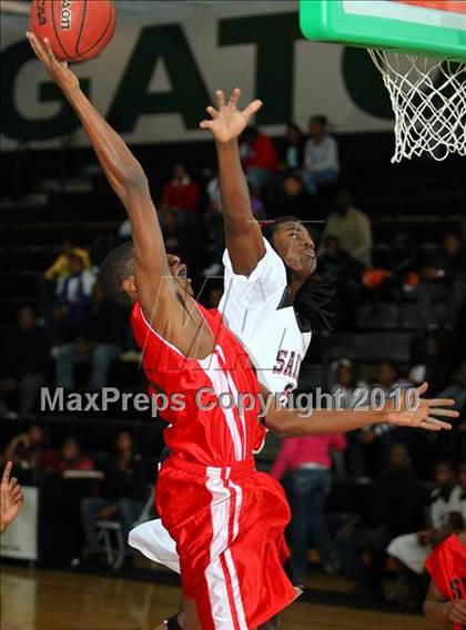 Thumbnail 1 in Calhoun County v Sound Doctrine Christian Academy (Lake Marion Invitational 2010) photogallery.