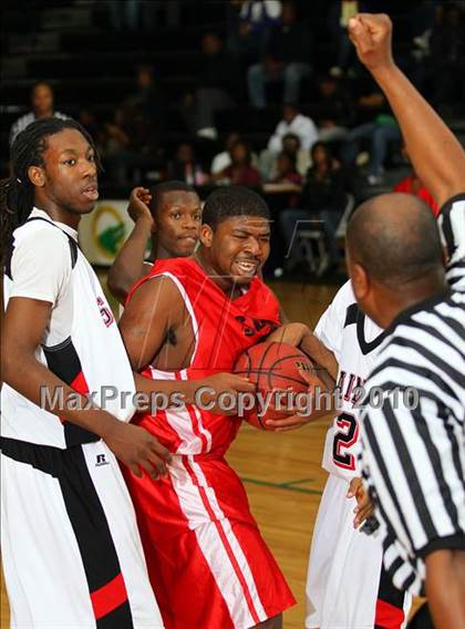 Thumbnail 1 in Calhoun County v Sound Doctrine Christian Academy (Lake Marion Invitational 2010) photogallery.