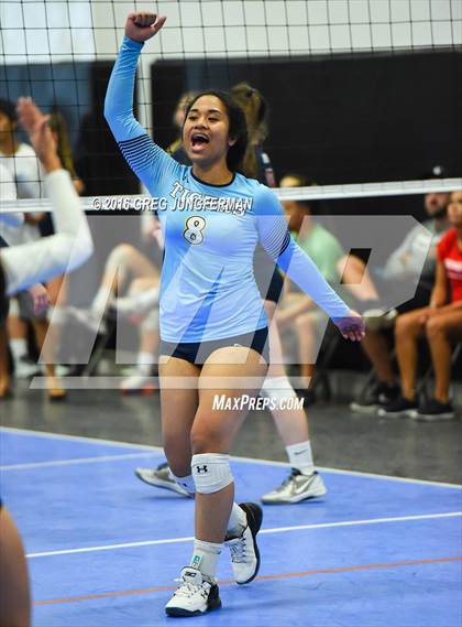 Thumbnail 3 in Notre Dame vs. Campolindo (Tiger Cup Invitational)  photogallery.