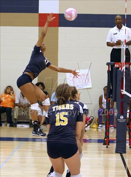 Thumbnail 3 in Tomball @ Stony Point photogallery.