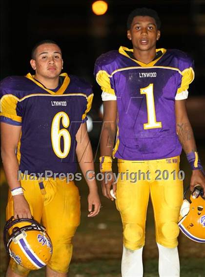 Thumbnail 1 in Lynwood vs. Downey photogallery.