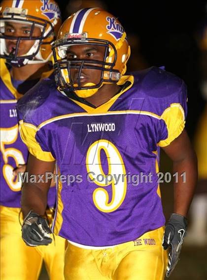 Thumbnail 1 in Lynwood vs. Downey photogallery.