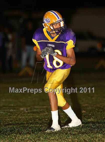 Thumbnail 2 in Lynwood vs. Downey photogallery.
