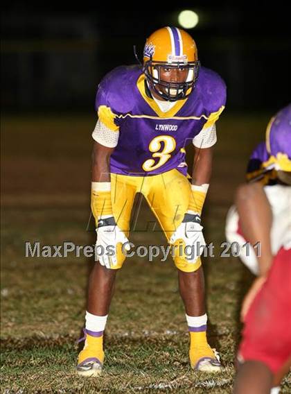 Thumbnail 1 in Lynwood vs. Downey photogallery.