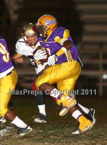 Thumbnail 3 in Lynwood vs. Downey photogallery.