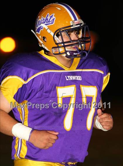 Thumbnail 2 in Lynwood vs. Downey photogallery.