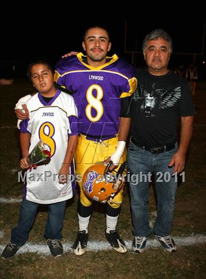 Thumbnail 1 in Lynwood vs. Downey photogallery.