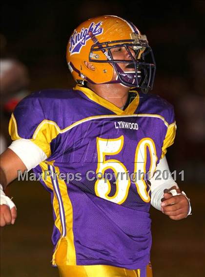 Thumbnail 3 in Lynwood vs. Downey photogallery.