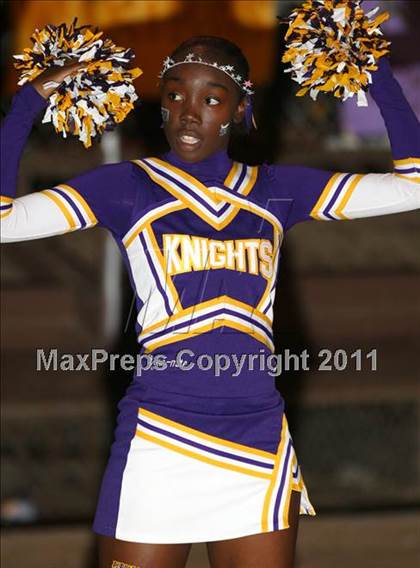 Thumbnail 3 in Lynwood vs. Downey photogallery.