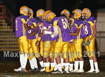 Thumbnail 2 in Lynwood vs. Downey photogallery.
