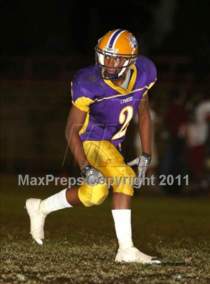 Thumbnail 1 in Lynwood vs. Downey photogallery.