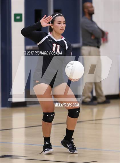 Thumbnail 1 in Selma vs. California City (CIF CS D5 Semifinal) photogallery.