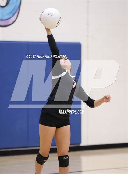 Thumbnail 2 in Selma vs. California City (CIF CS D5 Semifinal) photogallery.