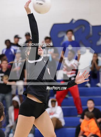 Thumbnail 3 in Selma vs. California City (CIF CS D5 Semifinal) photogallery.